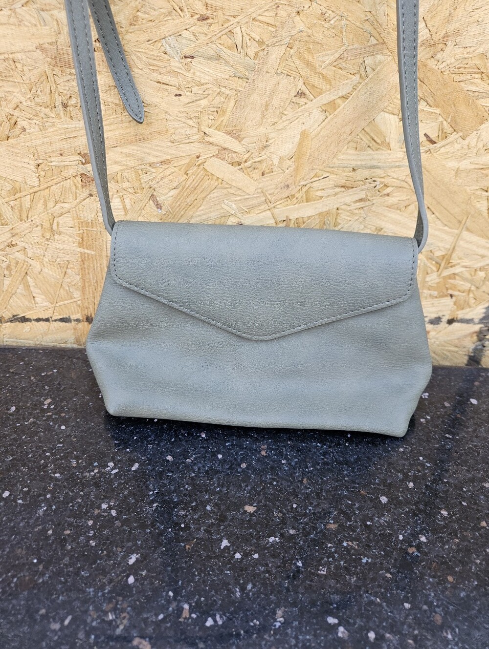 Universal Thread Minimalist Sage Green Women’s Crossbody Bag